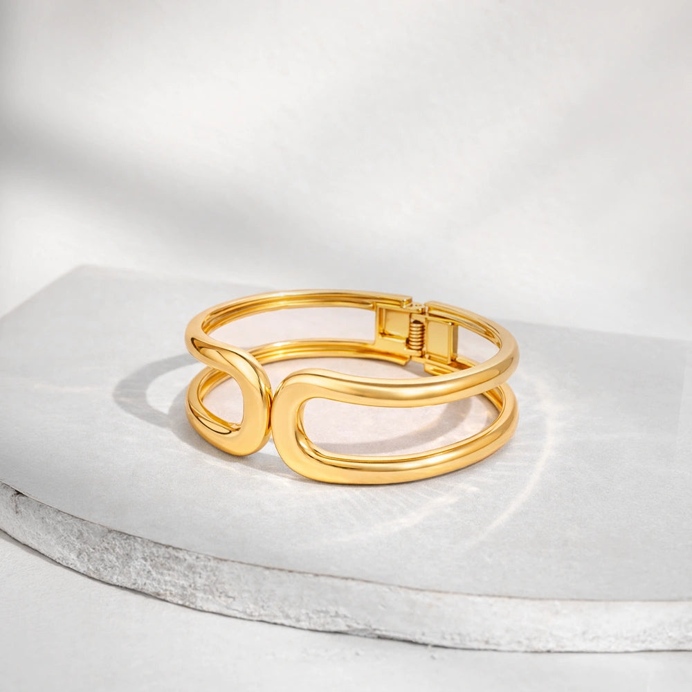 Sway Bangle