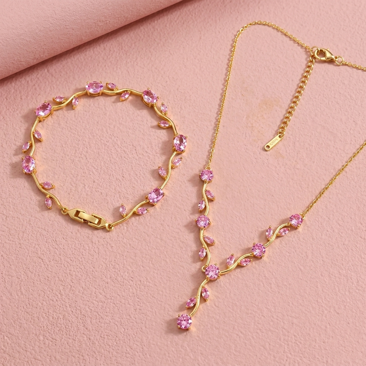 Rose Scarlet Vine Jewelry Set